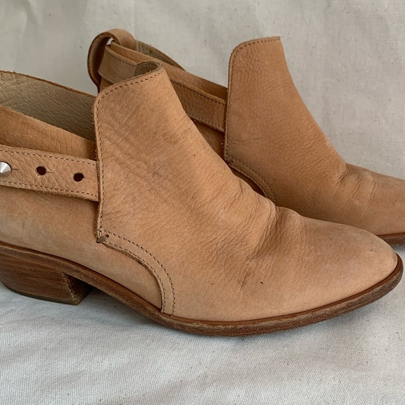 Rag & Bone Sullivan Boot Size 7/38 Tan Nubuck - Picture 2 of 5